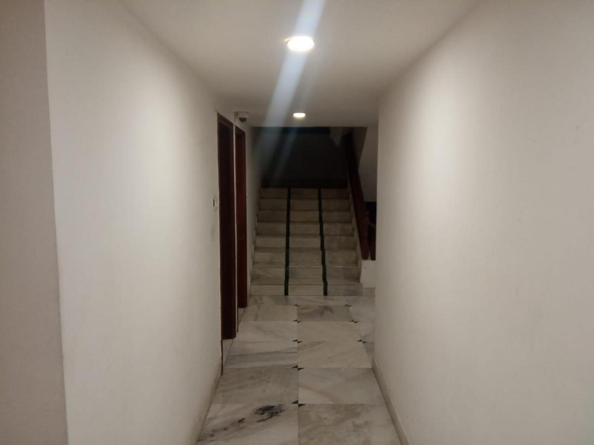 Hotel Apex Ахмедабад Экстерьер фото
