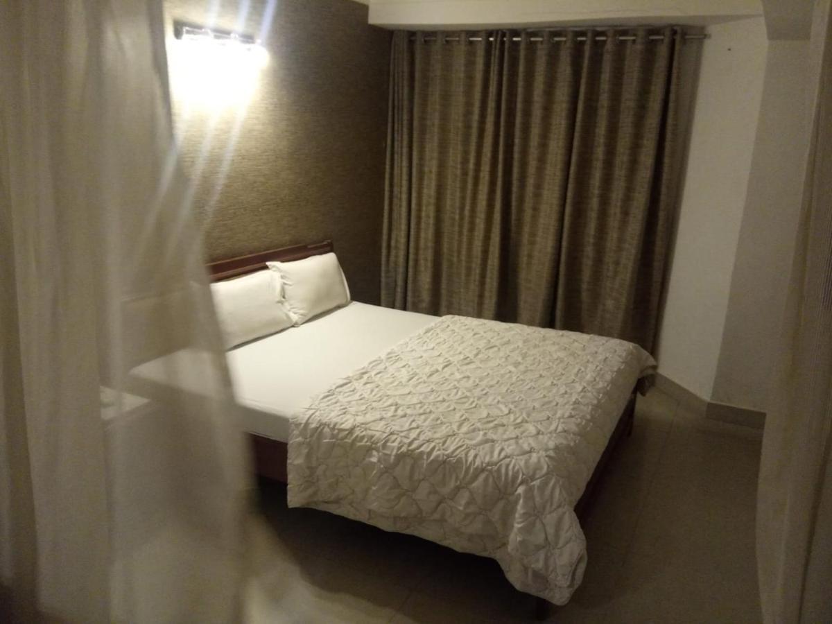 Hotel Apex Ахмедабад Экстерьер фото