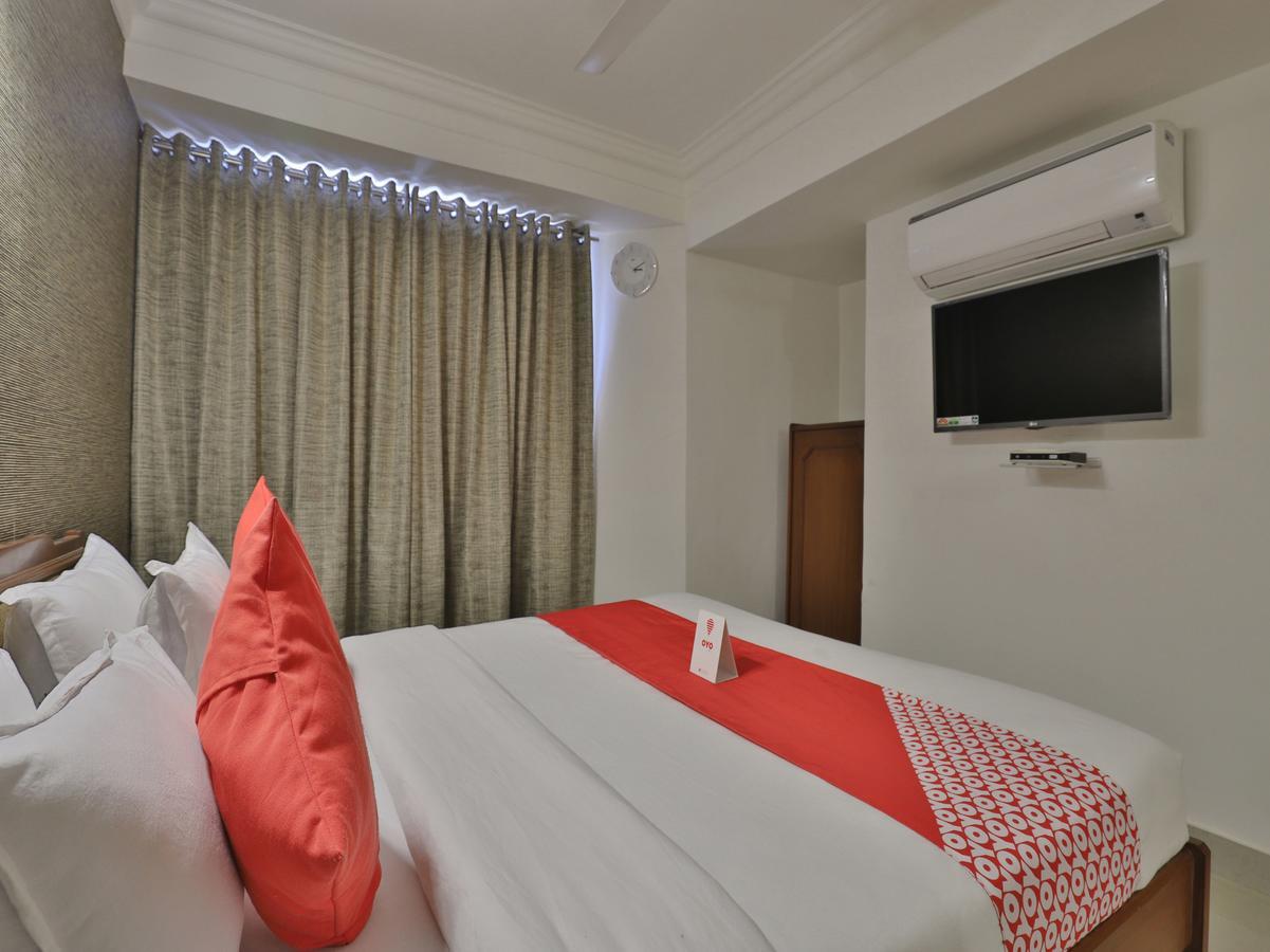 Hotel Apex Ахмедабад Экстерьер фото